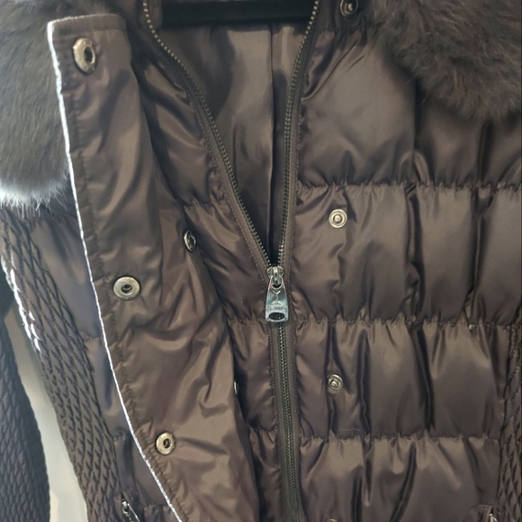 Rabbit fur collar waterfowl feather puffer- removable collar/belt by Via Spiga - Picture 9 of 16